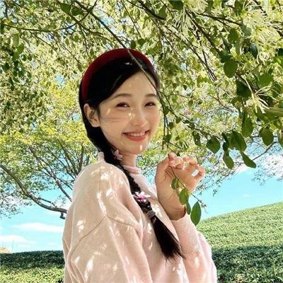 那女孩是谁